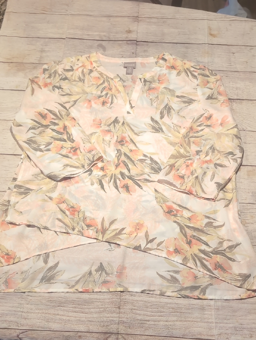 Chico's Women's Light Pink With Floral Tab Sleeve Tunic Top Chico's Size 2